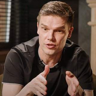 Работающий детским тренером в СШОР «Зенит» Денисов не смог назвать размер своей зарплаты Денисов, Зенит