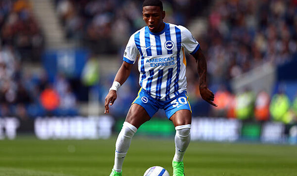 Манчестер, Милан, Эступиньян, Юнайтед, Первис