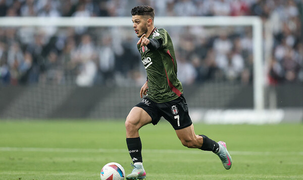 Он играл в АПЛ. Хавбек может покинуть Бешикташ после фиаско с Шахтером Бешикташ, Рашица, Косово, Шахтера