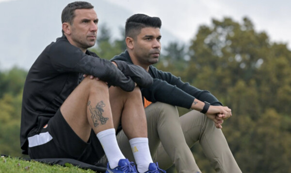 ФОТО. Встреча старых друзей. Экс-игрок Шахтера посетил тренировку Шахтер, Лиги, Европы, Дарио, Луческу