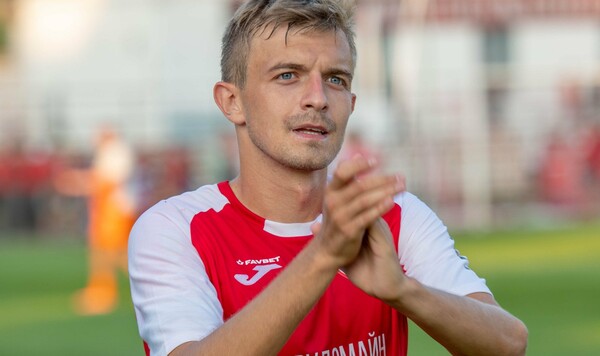 ОФИЦИАЛЬНО. Перволиговый клуб подписал бывшего игрока Кривбасса Дедяев, Виктория, Андрея, Каховка, Новая