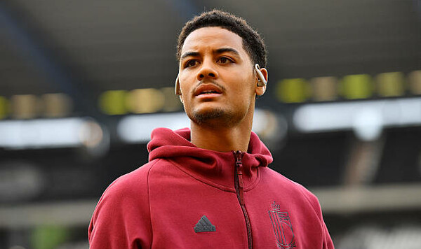 Милан близок к трансферу защитника. Это партнер Малиновского Дженоа, Кони, Милан