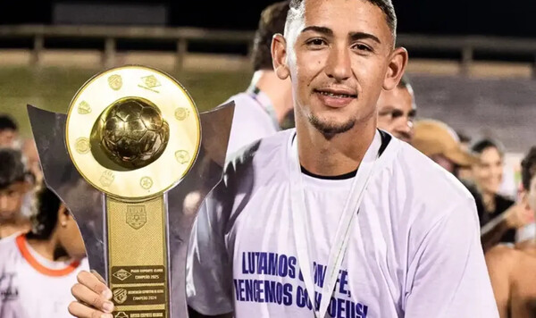 Бразильский футболист погиб в 21 год, врезавшись на мотоцикле в корову Илано, Пиауи, Антони