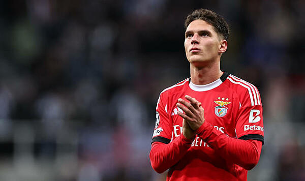 Моуриньо прокомментировал ошибку Судакова после разгромной победы Бенфики Судаков, Тонделу, Жозе, Бенфики