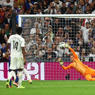 Болельщик «Реала» умер после нереализованного Мбаппе пенальти в «Эль-класико» Реал, Мбаппе, Бродкин, Sport