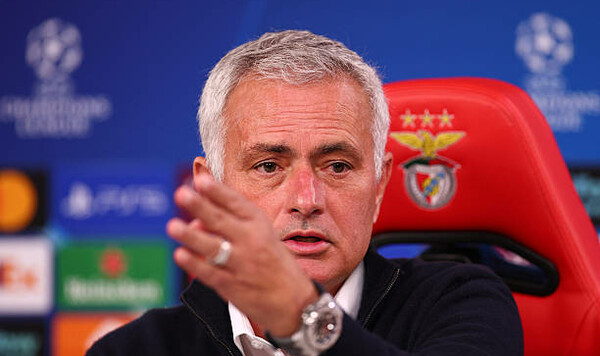 Моуриньо оценил поражение Бенфики в матче, где играли Судаков и Трубин Бенфики, Если, Наполи, Аякс, Ювентус