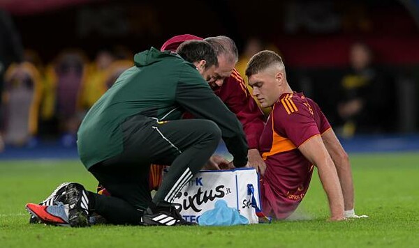 Стала известна оценка Довбика за матч, в котором он получил травму Довбик, Удинезе, Рома, Миле, Свилар