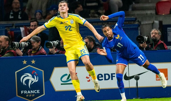 ФОТО. Михавко провел дебютный матч за сборную Украины. И наступил на ногу Украины, Михавко, Килиан, Мбаппе