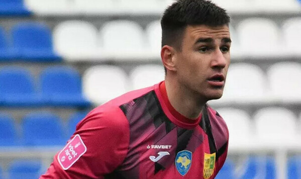 ОФИЦИАЛЬНО. Украинец неожиданно покинул заграничный клуб Орест, Мурас, Юнайтед, Костик