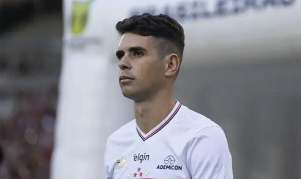 ФОТО. Звезда футбола упал в обморок. Что известно о его состоянии сейчас? Оскар, Паулу, Челси, Китае