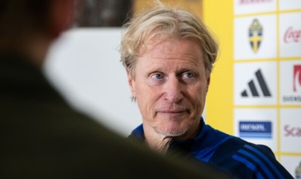 Швеции, Украине, Арене, Строберри