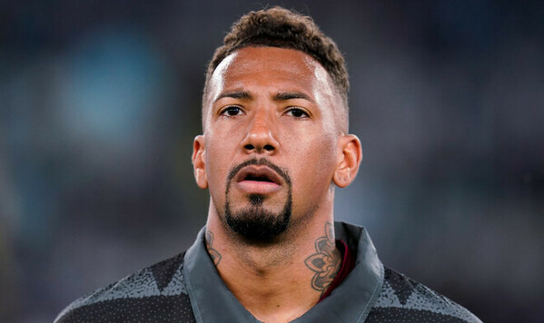 Скандального экс-игрока выгнали из Баварии. Теперь он стажируется в Барсе Барсы, Боатенг, Баварии, Фликом, Ханси