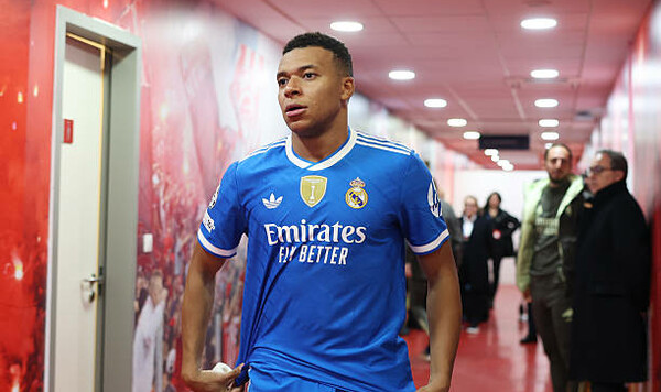 Мбаппе оформил хет-трик в ЛЧ на 29-й минуте матча. Бывало ли быстрее? Русенборга, Милана, Роберт, Левандовски, Зальцбург