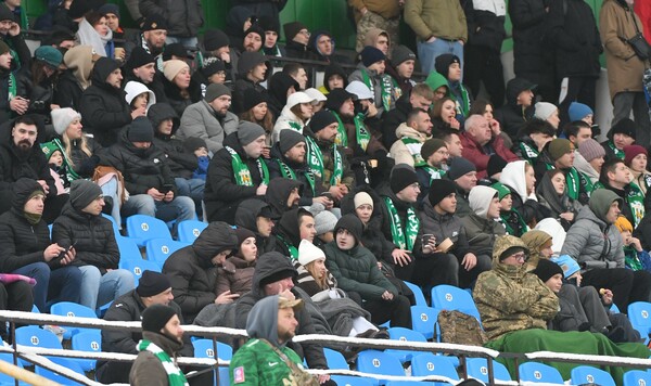 Большой штраф для клуба УПЛ из-за фанов. Они обматерили судью Александрией, Кривбассом, Эпицентром, Металлиста, Карпаты