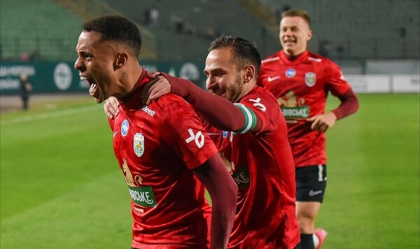 Карпат, Маркевич, Мирона, Владелец, Леоненко