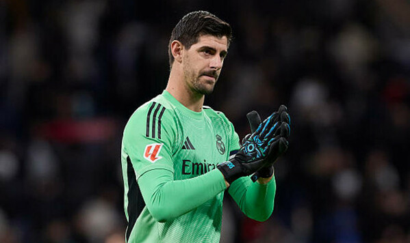 Фанаты выбрали лучшего игрока Реала в декабре Куртуа, Реала, Тибо