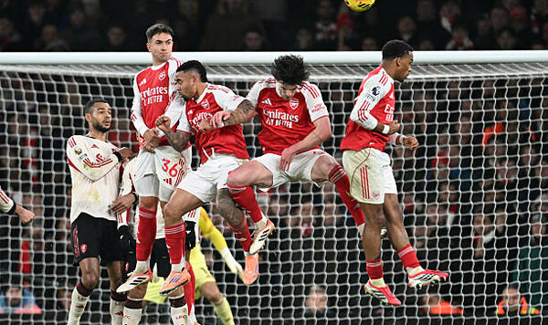 Арсенала, Ливерпуль, Манчестер