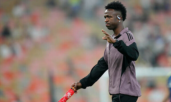 Совпадение или позиция? Почему Винисиус молчит после увольнения Алонсо Алонсо, Винисиус, Арнолд, Трент, Александер