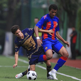 Адамс, Лайонел, Енисей, России, Петербурге