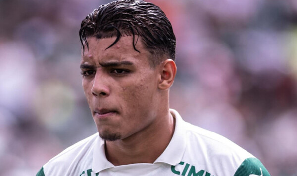 Шахтер поспорит с топ-клубом Португалии за центрбека Палмейраса Палмейраса, Порту, Шахтер