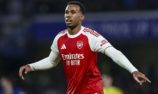 Скандал после свистка: игроки Арсенала и МЮ сошлись в стычке Арсенал, Магуайр, Габриэла