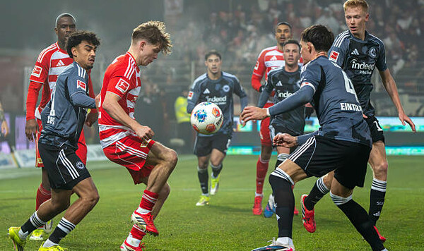 Айнтрахт, Берлин, Франкфурт, Кверфельд, Унион