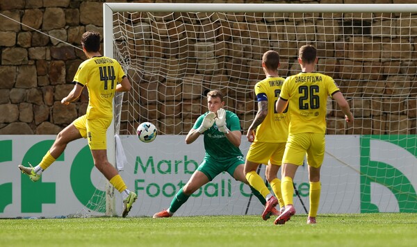 Металлист, Мольде, Норвегии, Испании