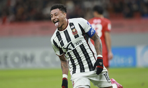 Ремо, Лингард, Серии, Англии