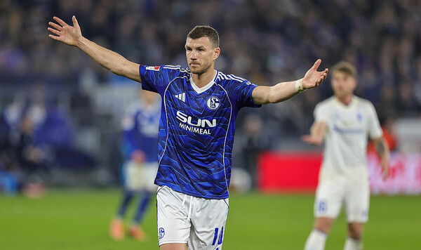 Трансфер через WhatsApp. Как и почему Эдин Джеко оказался в Шальке Джеко, Шальке, Эдин, Бундеслиге, Муслич