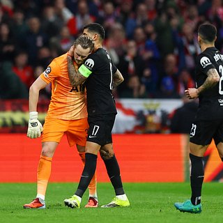 Кински, Тоттенхэм, Антонин, Викарио, Лиги