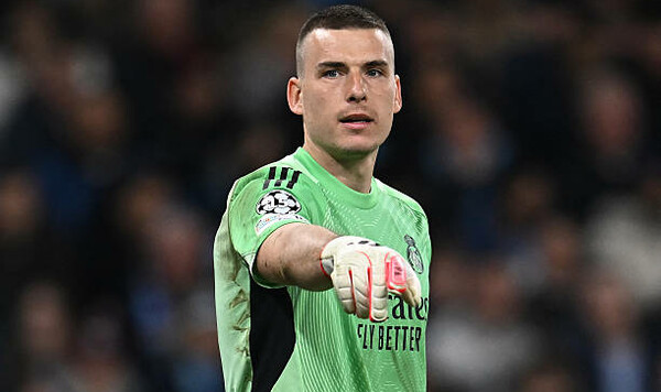 Лунина, Лиги, Манчестер, Реал