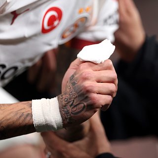 Галатасарая, Ливерпуля, Лиги, Ланг