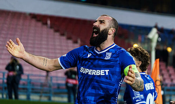 Шахтер, Леха, Исхак, Лиги