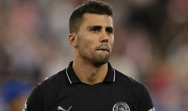 Сити пытается продлить контракт с лидером, на которого нацелился Реал Сити, Лиге, Родри, Реал