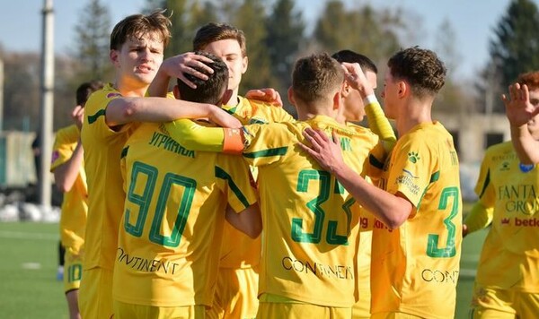 Первой, Прикарпатья, Нивы, Василий