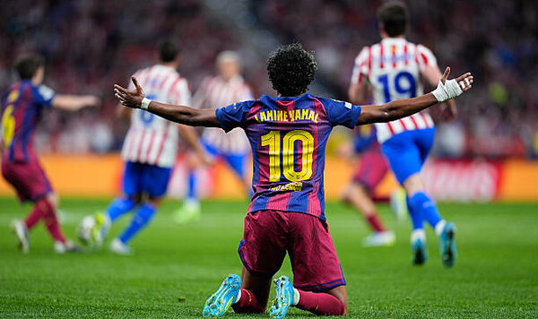 Ямаль вошел в топ-10 игроков Барселоны по важному показателю Барселоны, Ямаль, Луис