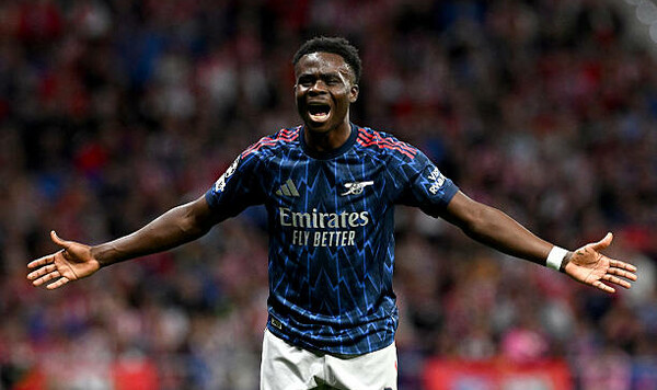 Арсенала, Атлетико, Эмирейтс, Сака